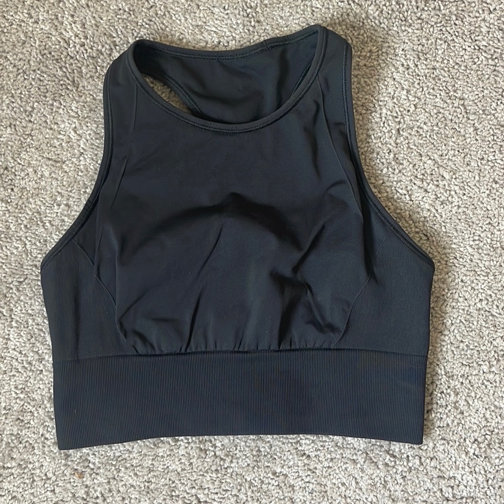 Black Lululemon sports bra size 8